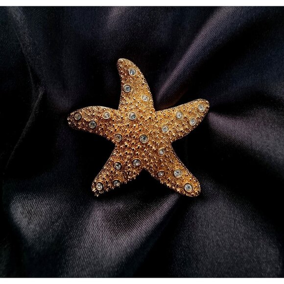 Vintage SWAROVSKI Signed Starfish Gold Tone and Crystals Brooch Pin - Picture 3 of 5